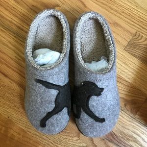 ***Brand New** L.L. Bean Daybreak Scuffs